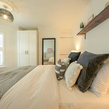 Raymend Road Two Bedroom Flat In Bedminster Bristol
