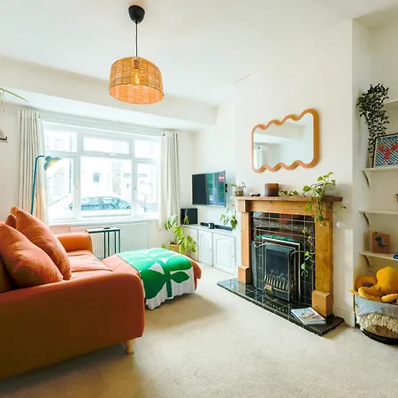 Raymend Road Two Bedroom Flat In Bedminster *